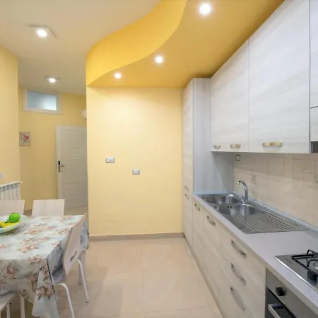 Center Life Atmosphere Pompeia