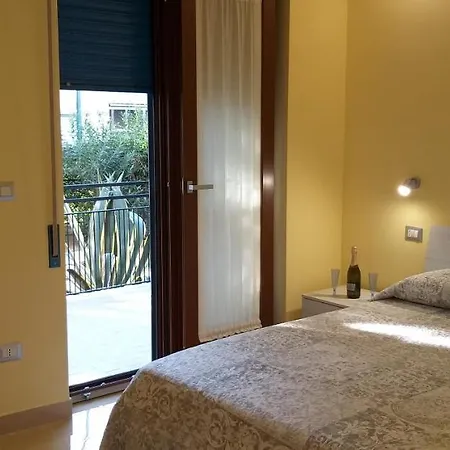 Center Life Atmosphere *